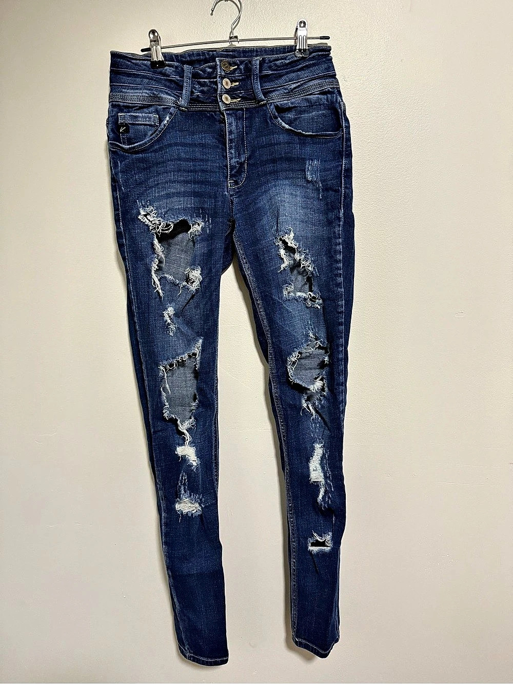 KanCan Distressed Skinny Jeans in Blue